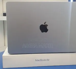 New Laptop Apple MacBook Air 2025 M4 16GB Apple M4 SSD 512GB