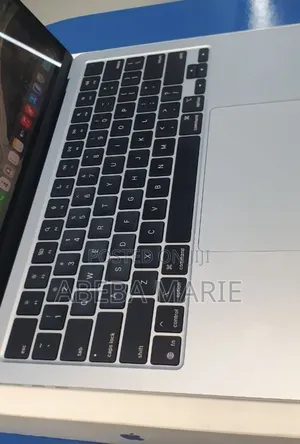 New Laptop Apple MacBook Air 2025 M4 16GB Apple M4 SSD 512GB