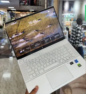 New Laptop HP Envy 16 Gaming 16-h1023dx 12GB Intel Core i7 SSD 512GB