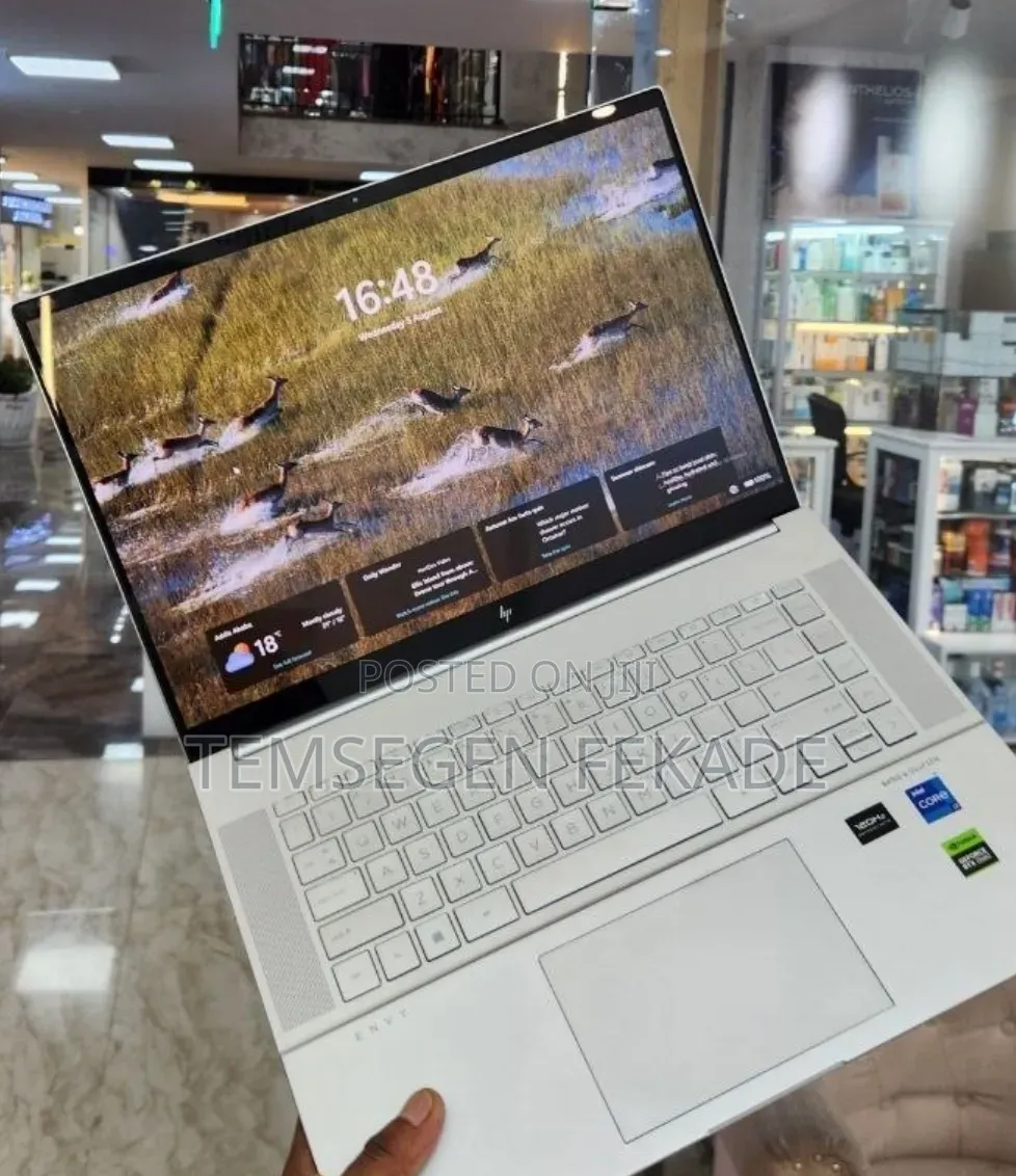 New Laptop HP Envy 16 Gaming 16-h1023dx 12GB Intel Core i7 SSD 512GB