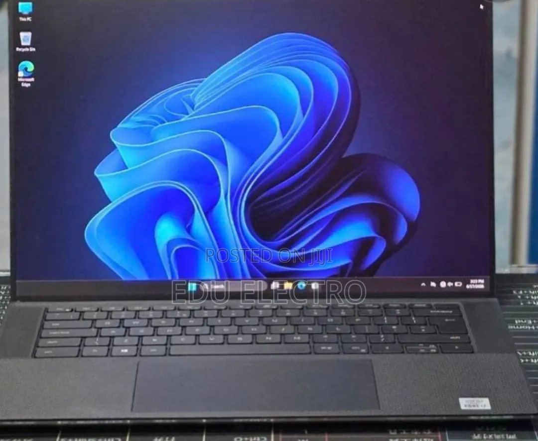 New Laptop Dell XPS 15 16GB Intel Core i7 SSD 512GB