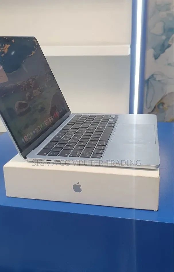 New Laptop Apple MacBook Air 2025 M4 16GB Apple M4 SSD 512GB