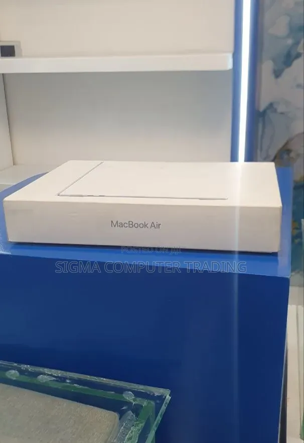 New Laptop Apple MacBook Air 2025 M4 16GB Apple M4 SSD 512GB