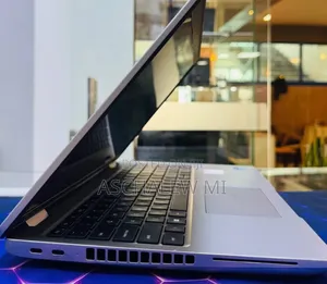 New Laptop Dell Precision 3581 16GB Intel Core i7 SSD 512GB