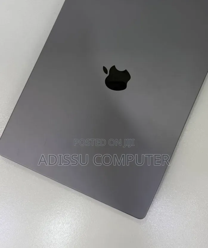 New Laptop Apple MacBook Pro 2019 16GB Apple M1 Pro SSD 1T