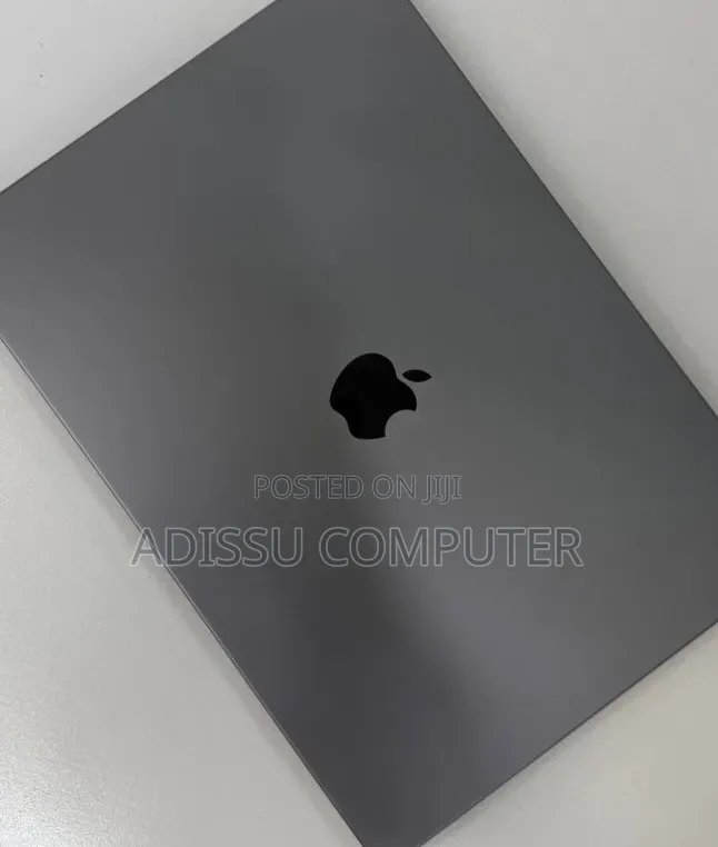 New Laptop Apple MacBook Pro 2019 32GB Apple M1 Max SSD 1T