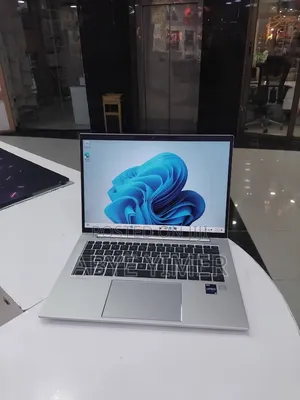 New Laptop HP EliteBook 840 G10 16GB Intel Core i7 SSD 512GB