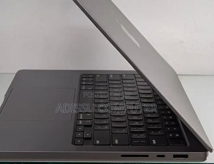 New Laptop Apple MacBook Pro 2019 16GB Apple M1 Pro SSD 512GB