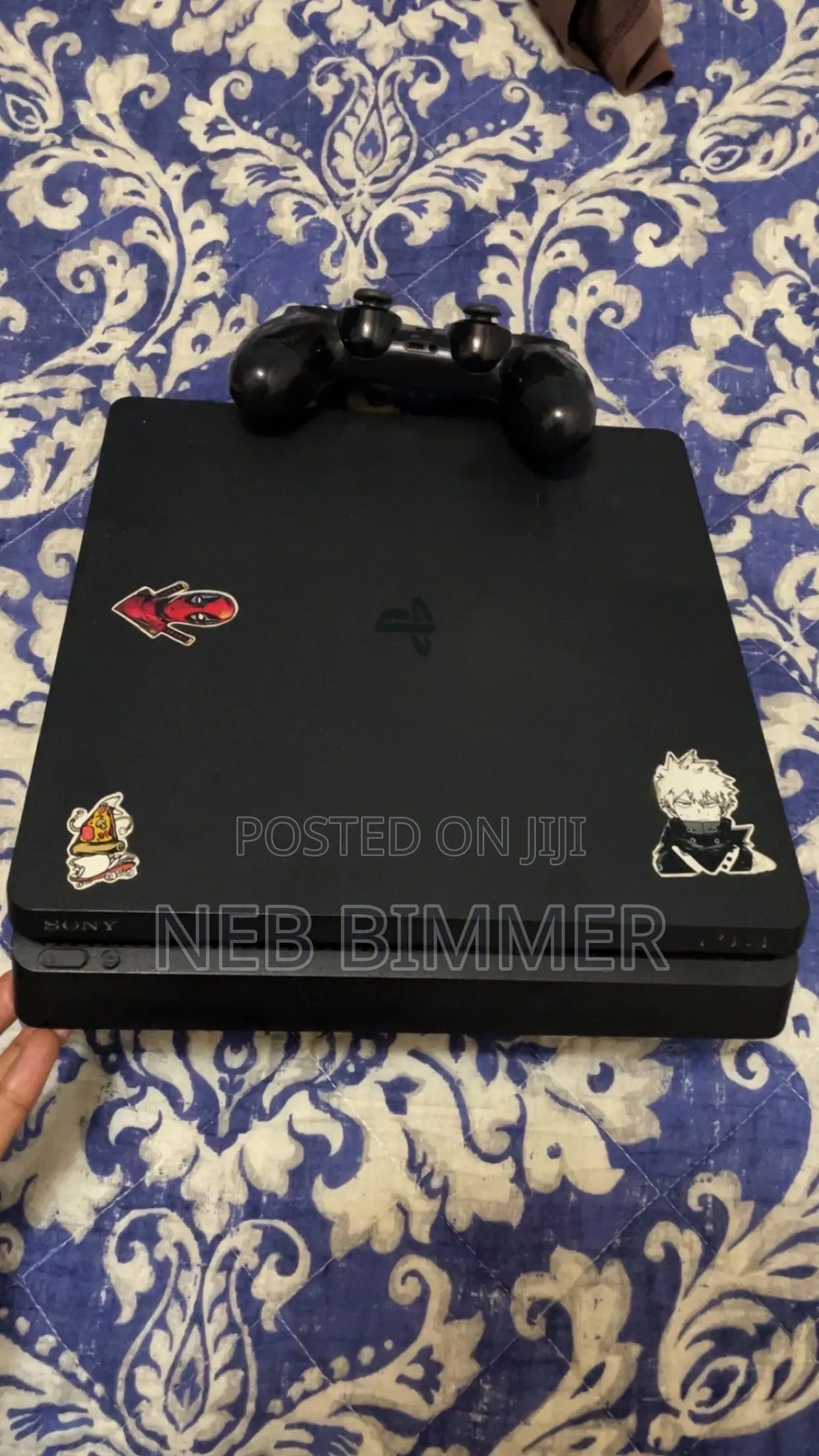 PlayStation 4 (Slim)