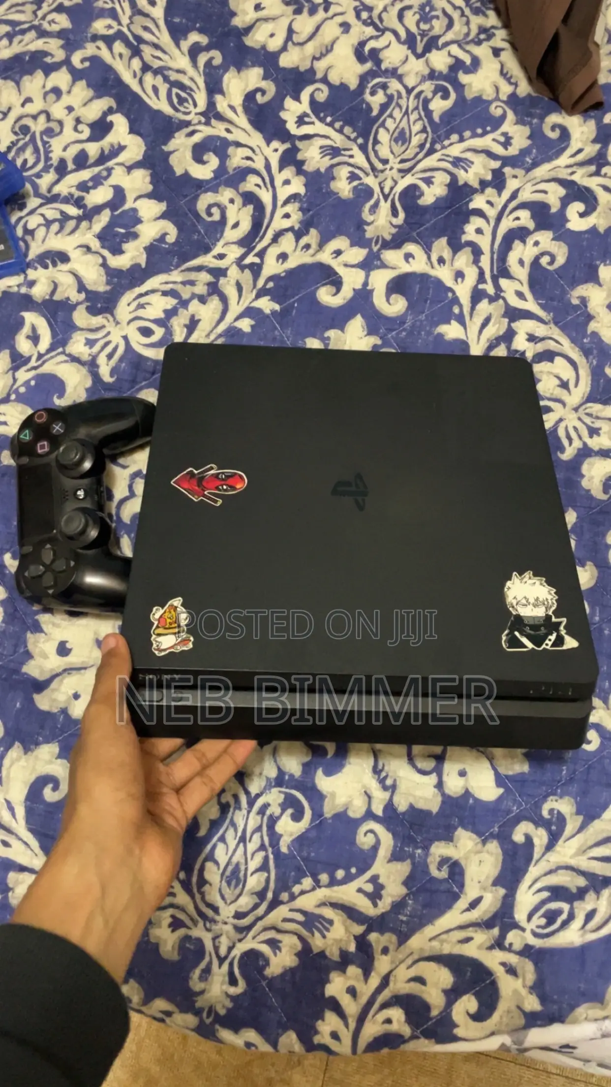 PlayStation 4 (Slim)
