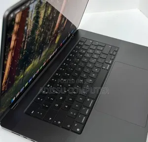 New Laptop Apple MacBook Pro 2019 18GB Intel Core M3 SSD 512GB