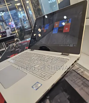 New Laptop HP Spectre X360 8GB Intel Core i5 SSD 256GB