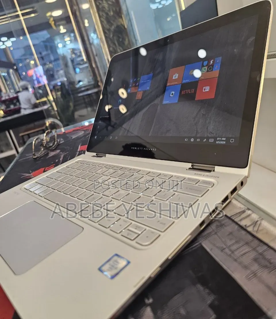 New Laptop HP Spectre X360 8GB Intel Core i5 SSD 256GB