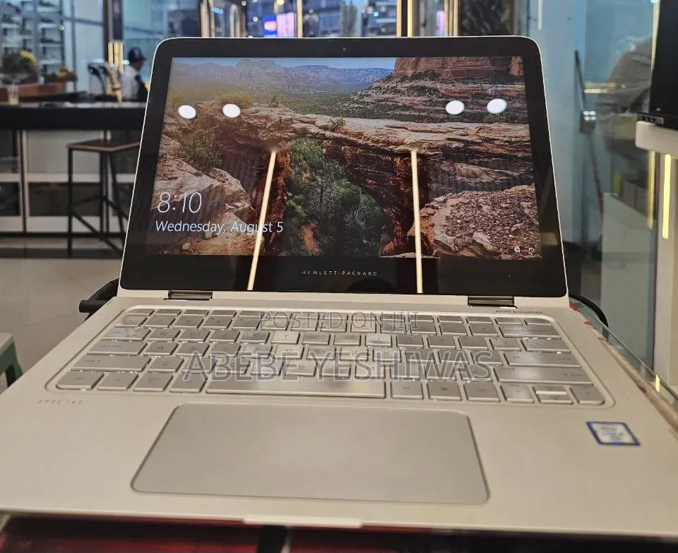 New Laptop HP Spectre X360 8GB Intel Core i5 SSD 256GB