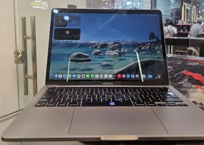 New Laptop Apple MacBook Pro 2020 M1 16GB Apple M2 SSD 256GB
