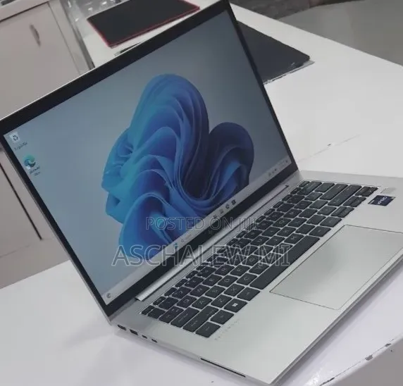 New Laptop HP EliteBook 840 G10 16GB Intel Core i7 SSD 512GB