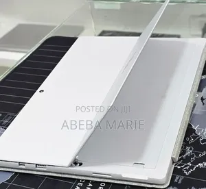 New Laptop Microsoft Surface Pro 6 8GB Intel Core i5 SSD 256GB