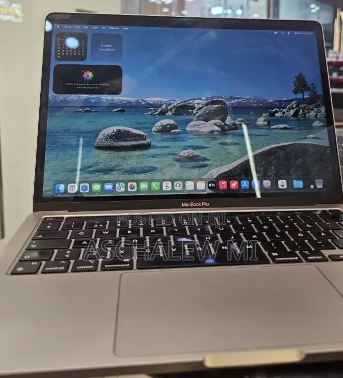 New Laptop Apple MacBook Pro 2020 M1 16GB Apple M1 SSD 256GB