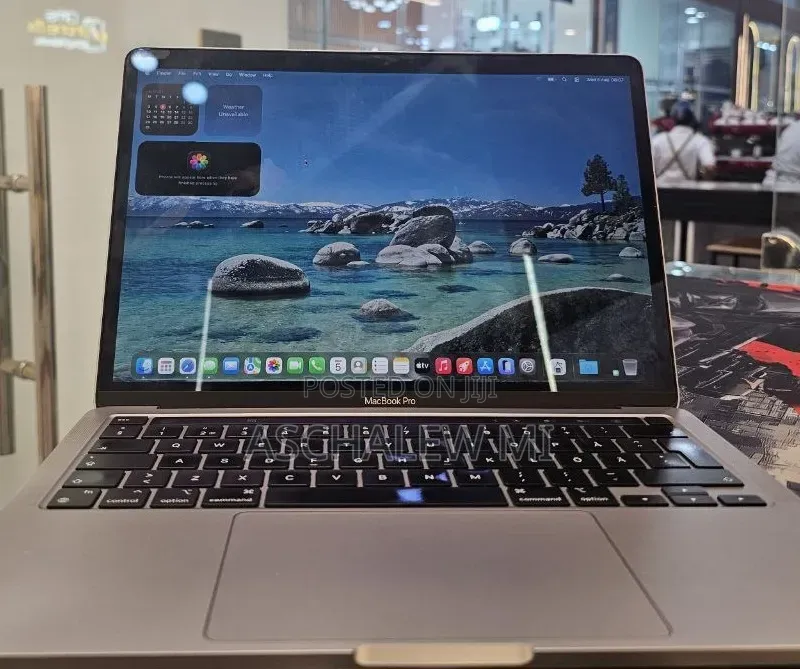 New Laptop Apple MacBook Pro 2020 M1 16GB Apple M1 SSD 256GB