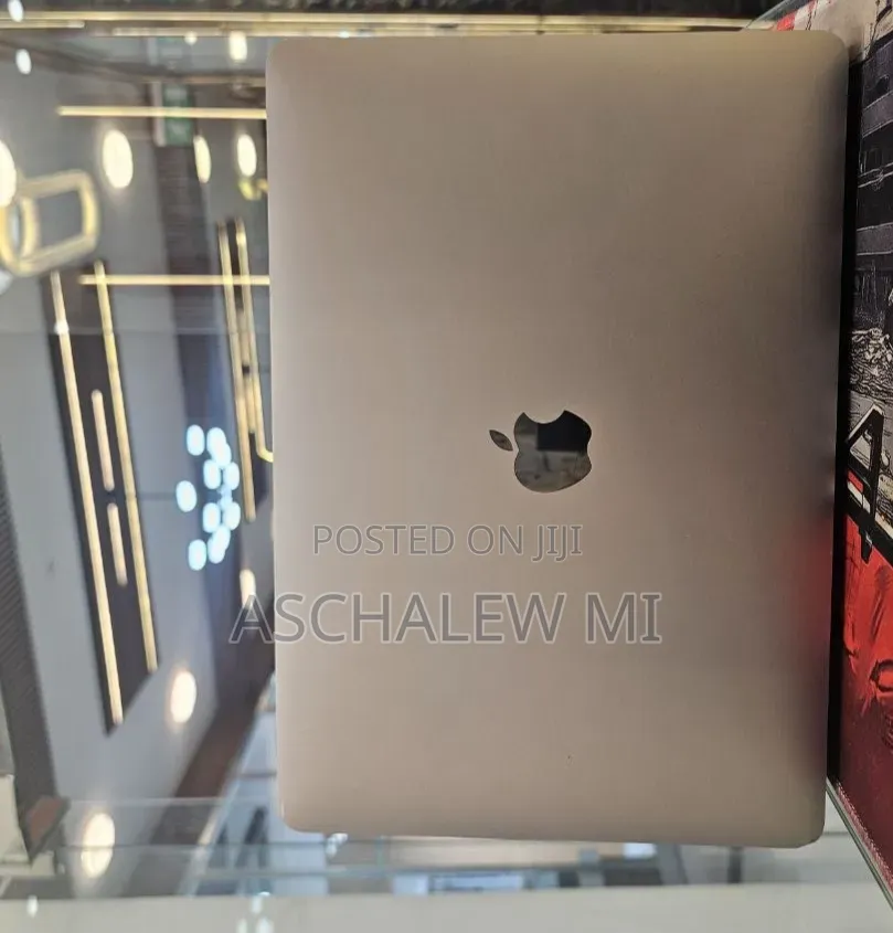 New Laptop Apple MacBook Pro 2020 M1 16GB Apple M1 SSD 256GB