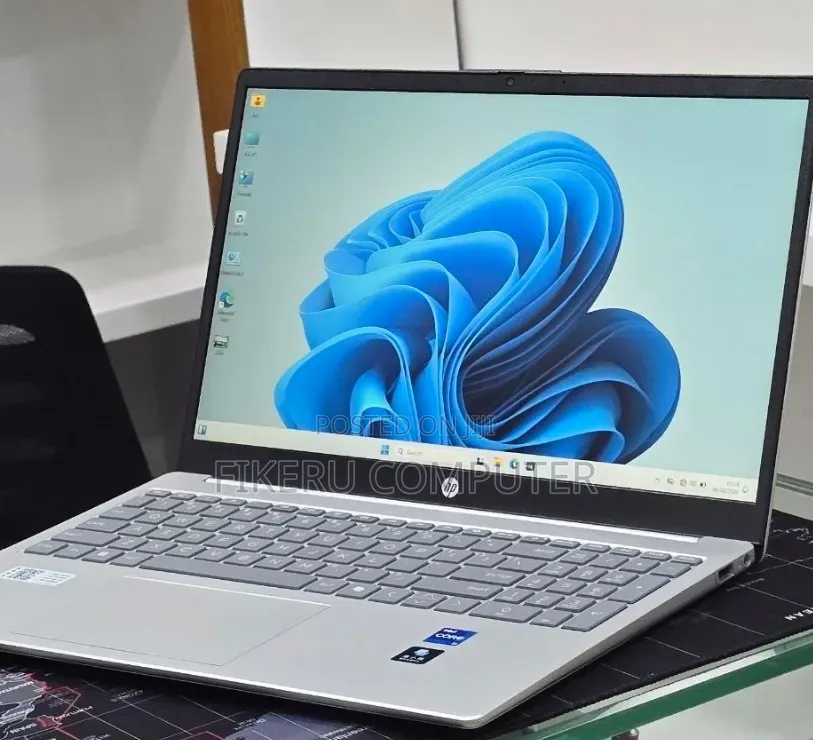 New Laptop HP Stream Notebook 16GB Intel Core i7 SSD 1T
