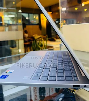 New Laptop HP Stream Notebook 16GB Intel Core i7 SSD 1T