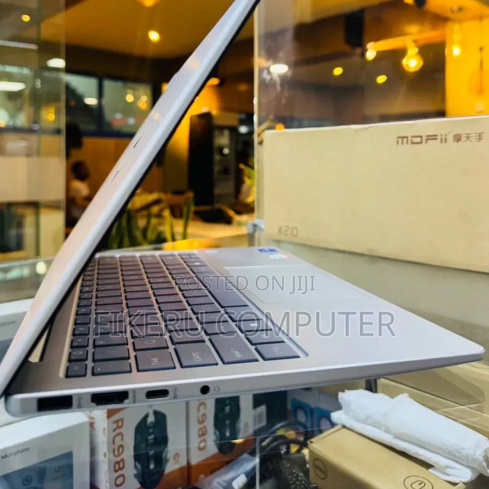 New Laptop HP Stream Notebook 16GB Intel Core i7 SSD 1T