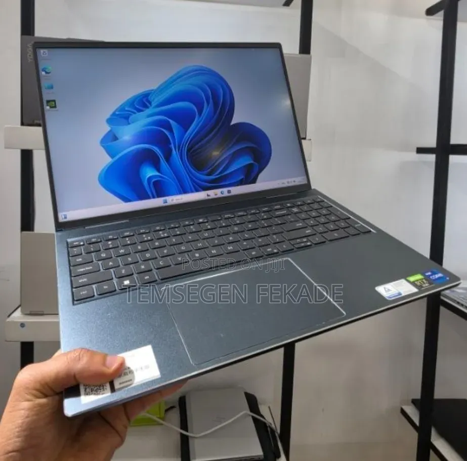 New Laptop Dell Inspiron 15 16GB Intel Core i7 SSD 512GB