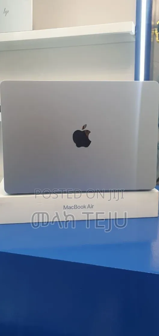 New Laptop Apple MacBook Air 2025 M4 16GB Apple M4 SSD 512GB