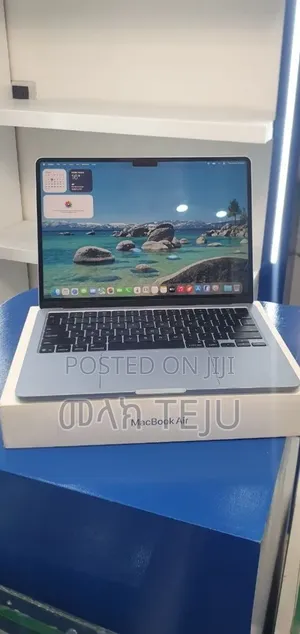 New Laptop Apple MacBook Air 2025 M4 16GB Apple M4 SSD 512GB