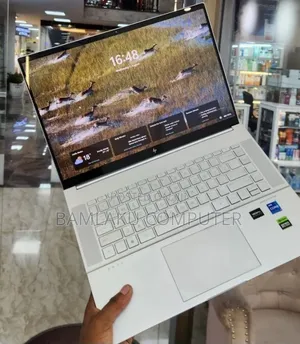 New Laptop HP Envy 16 Gaming 16-h1023dx 12GB Intel Core i7 SSD 1T