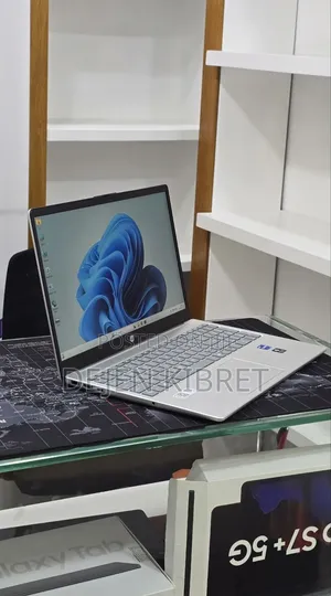 New Laptop HP Stream Notebook 16GB Intel Core i7 SSD 512GB