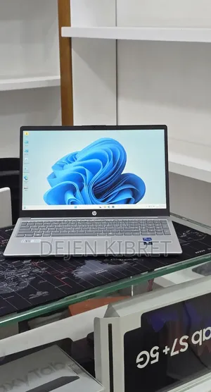 New Laptop HP Stream Notebook 16GB Intel Core i7 SSD 512GB