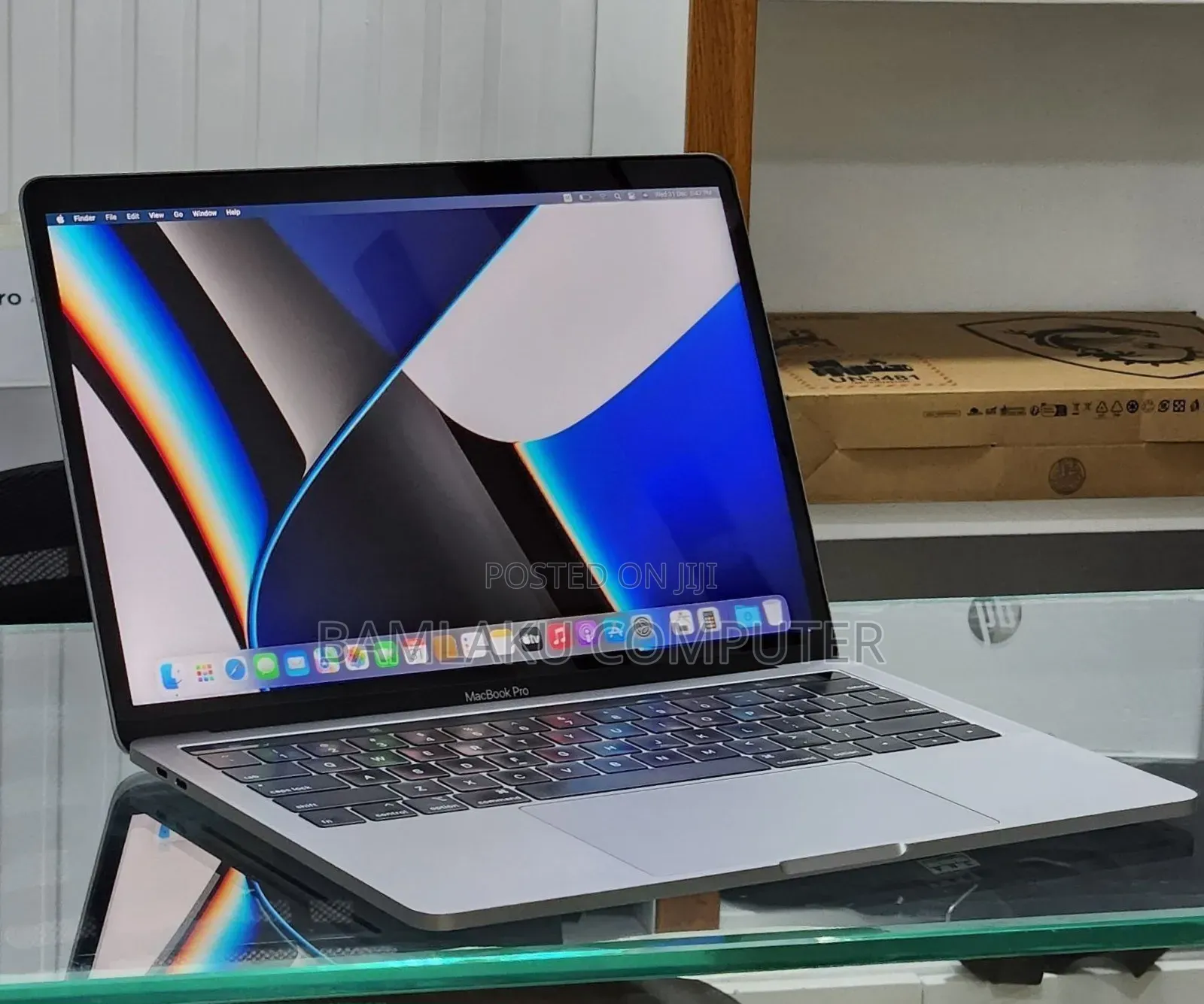 New Laptop Apple MacBook Pro 2019 16GB Intel Core i7 SSD 512GB