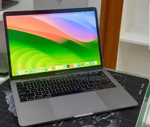 New Laptop Apple MacBook Pro 2019 16GB Intel Core i7 SSD 1T