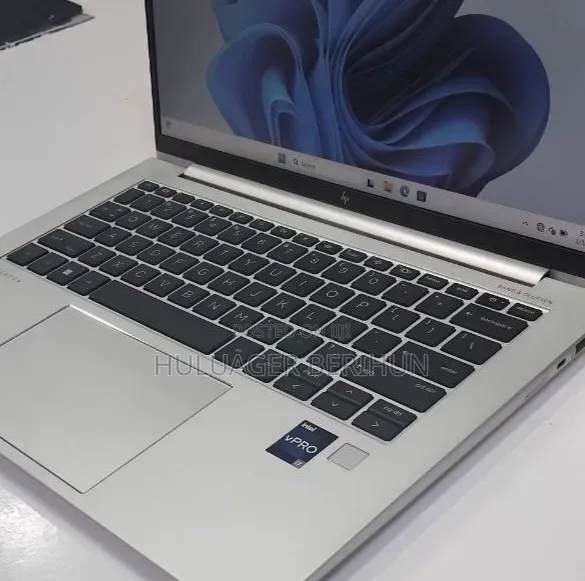 New Laptop HP EliteBook 840 10 16GB Intel Core i7 SSD 512GB