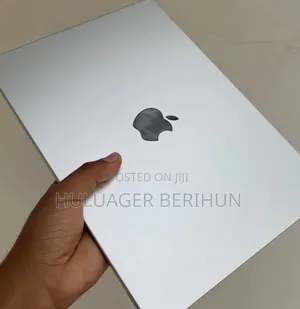 New Laptop Apple MacBook Pro 2024 M4 16GB Apple M4 SSD 512GB
