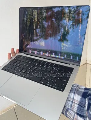 New Laptop Apple MacBook Pro 2024 M4 16GB Apple M4 Pro SSD 512GB