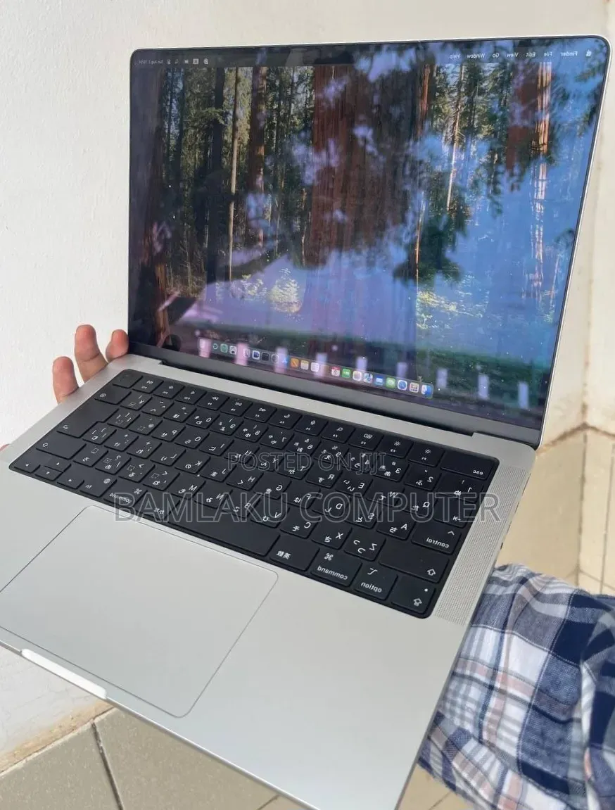 New Laptop Apple MacBook Pro 2024 M4 16GB Apple M4 Pro SSD 512GB