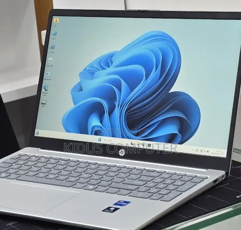 New Laptop HP Stream Notebook 16GB Intel Core i7 SSD 1T