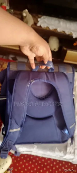 የልጆች ቦርሳ /በመጠኑ ያገለገለ የጃፓኖች ቦርሳ/