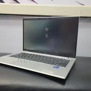 New Laptop HP EliteBook 830 8GB Intel Core i5 SSD 512GB