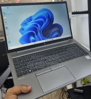 New Laptop HP 16GB Intel Core i7 SSD 512GB
