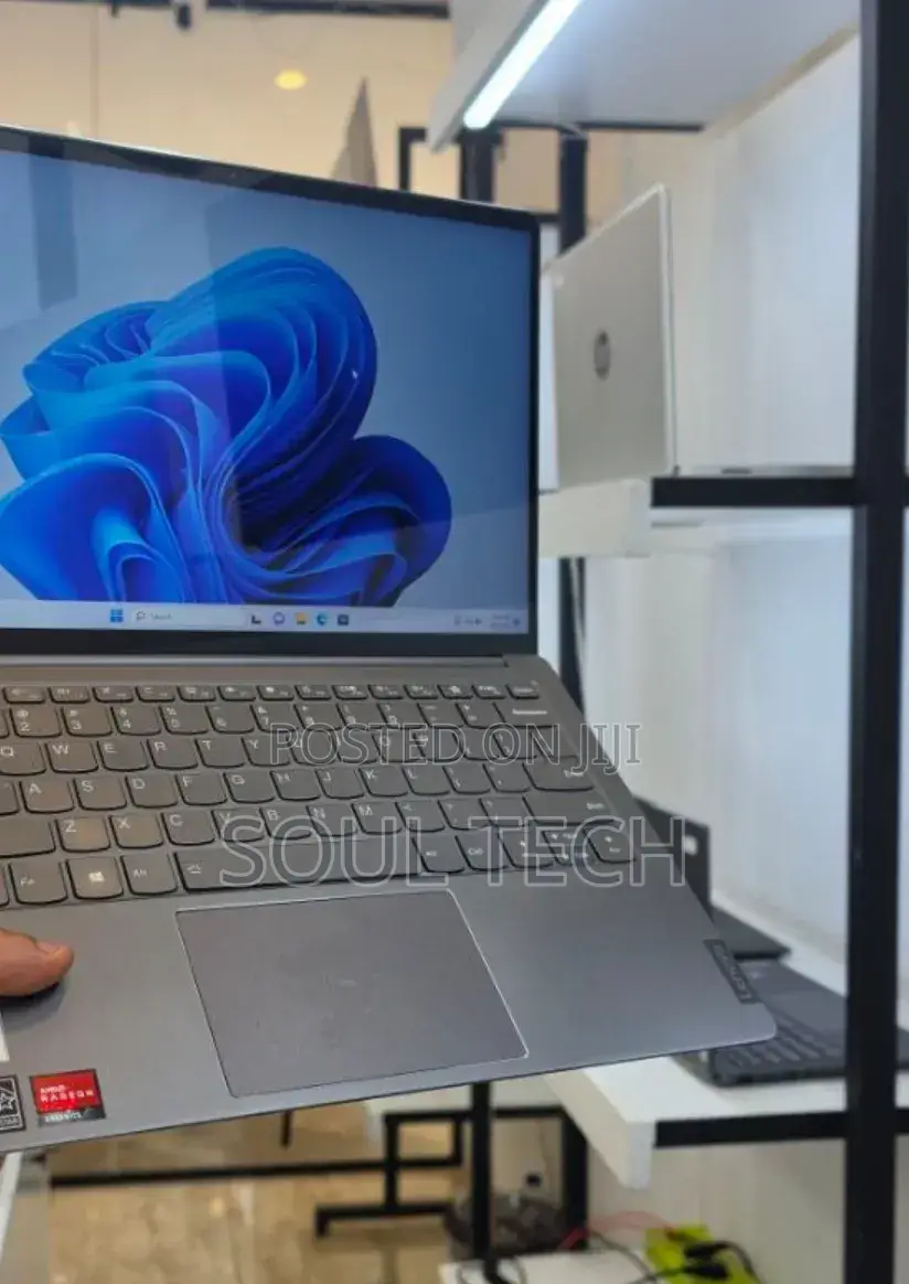 New Laptop Lenovo Ideapad 3 16GB AMD Ryzen 7 SSD 512GB