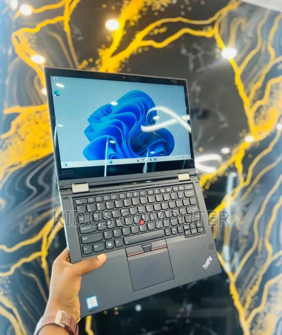 New Laptop Lenovo ThinkPad X1 Yoga 16GB Intel Core i5 SSD 512GB
