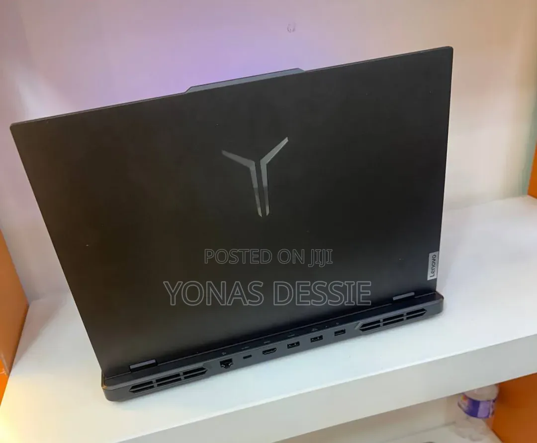 New Laptop Lenovo Legion Pro 7 24GB Intel Core i7 SSD 1T