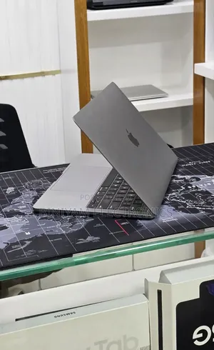 New Laptop Apple MacBook Pro 2019 16GB Intel Core i7 SSD 1T