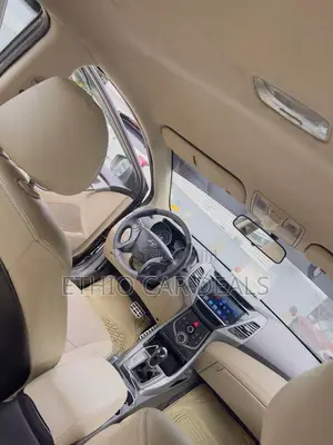 Hyundai Elantra 2014 Brown