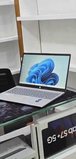 New Laptop HP Stream Notebook 16GB Intel Core i7 SSD 1T