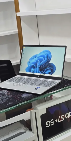 New Laptop HP Stream Notebook 16GB Intel Core i7 SSD 1T